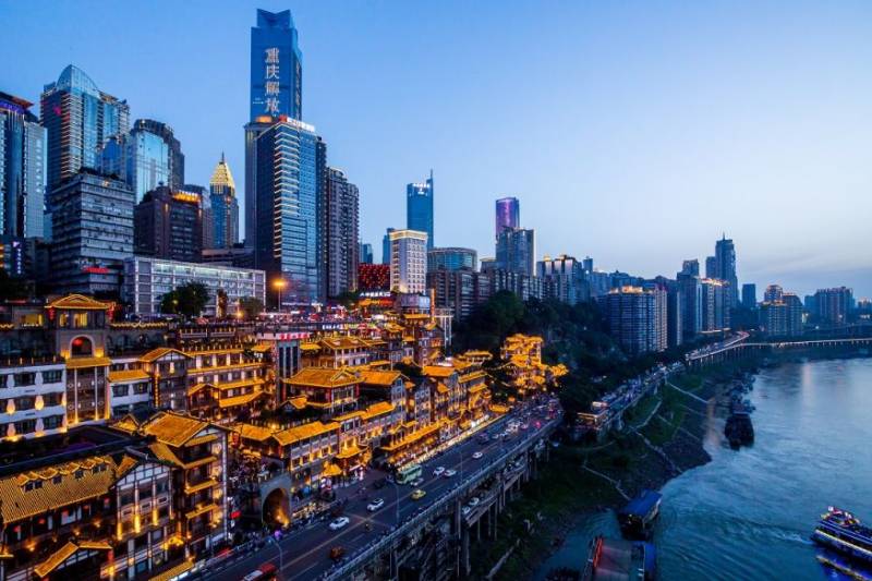 重庆洪崖洞旅游攻略（附近轻轨+最佳观看时间+图片）（2）