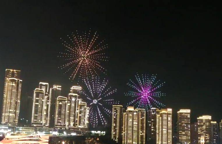 重庆无人机表演2025每天几点开始？