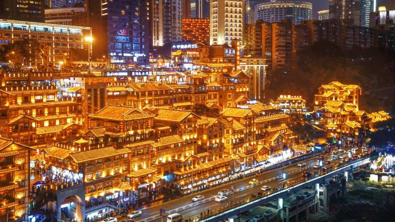 2025重庆洪崖洞夜景灯光时间
