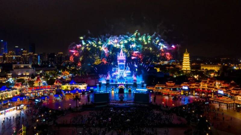 2025厦门方特情人节烟花几点放？